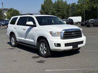 Used 2015 Toyota Sequoia SR5 AWD/4WD video 1
