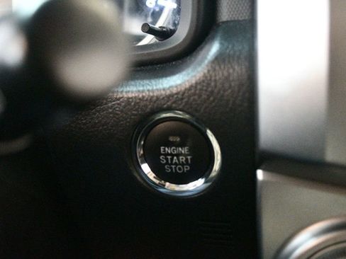 Used 2018 Toyota 4Runner Limited image 60