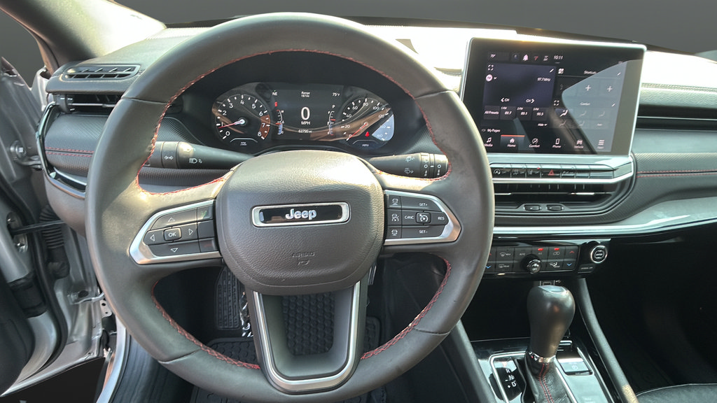 Used 2024 Jeep Compass Trailhawk AWD/4WD image 13