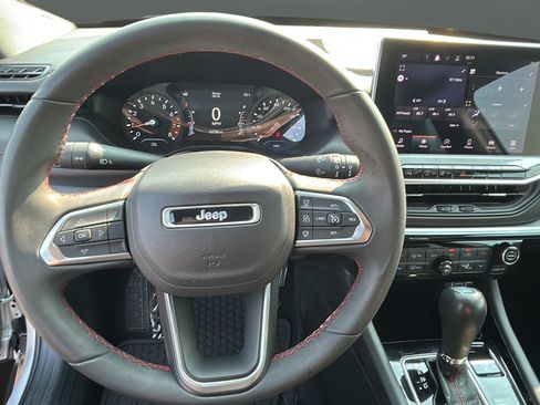 Used 2024 Jeep Compass Trailhawk AWD/4WD image 13