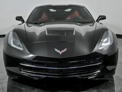 Used 2019 Chevrolet Corvette Stingray Coupe w/ Z51 1LT RWD image 4