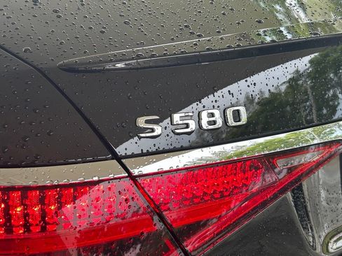 Used 2023 Mercedes-Benz S 580 4MATIC Sedan image 16