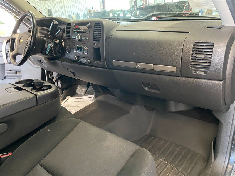 Used 2013 Chevrolet Silverado 2500 LT w/ Z71 Appearance Package AWD/4WD image 18