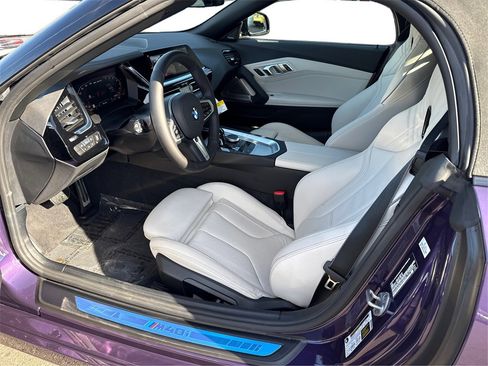 New 2026 BMW Z4 M40i w/ Premium Package image 9