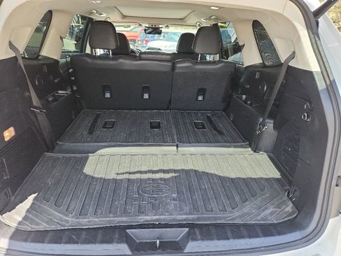 Used 2023 Subaru Ascent Limited w/ Technology Package AWD/4WD image 12