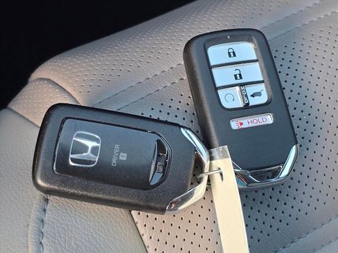 Used 2021 Honda CR-V EX-L image 9