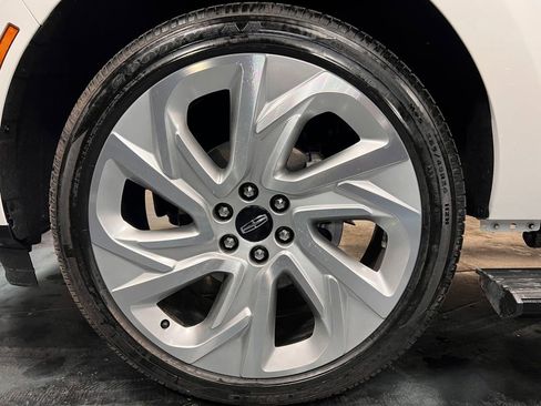 Used 2025 Lincoln Navigator L Reserve image 33