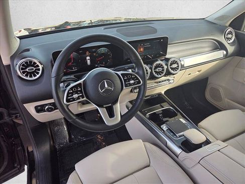 Used 2020 Mercedes-Benz GLB 250 image 13