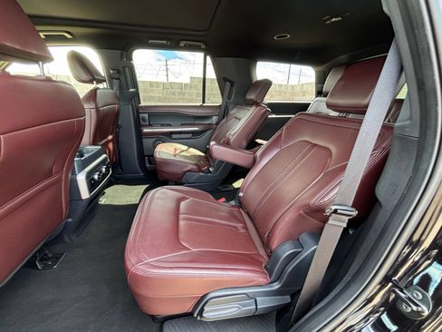 Used 2024 Ford Expedition Limited AWD/4WD image 40