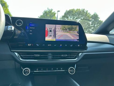 Used 2024 Chevrolet Equinox EV RS FWD image 15