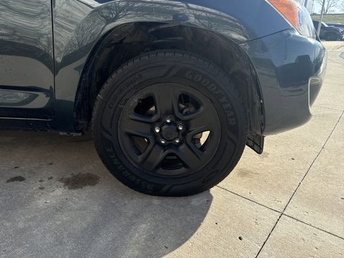 Used 2011 Toyota RAV4 4WD w/ Base L4 Extra Value Pkg image 35