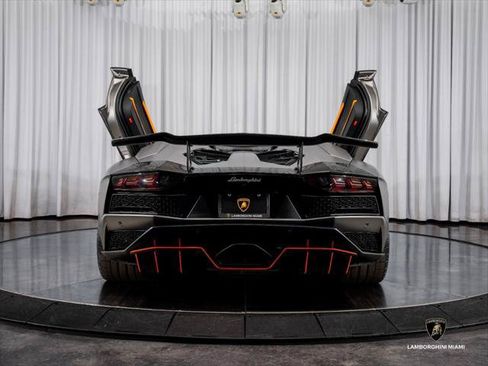 Used 2019 Lamborghini Aventador S AWD/4WD image 22
