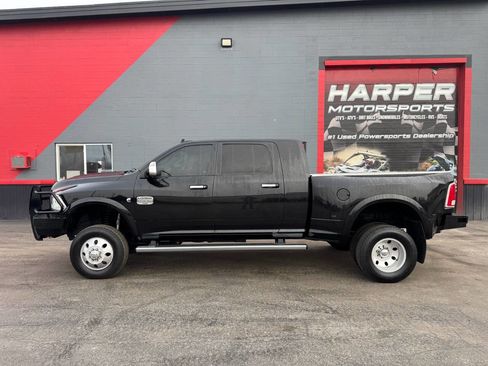 Used 2016 RAM 3500 Laramie Longhorn w/ Cold Weather Group image 15