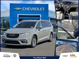Used 2022 Chrysler Pacifica Touring-L FWD video 1