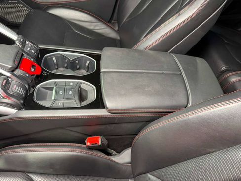 Used 2019 Lamborghini Urus image 31