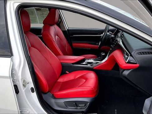 Used 2020 Toyota Camry XSE image 27