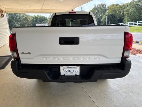 Used 2019 Toyota Tacoma SR AWD/4WD image 7