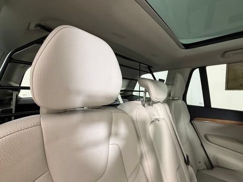 Used 2021 Volvo XC90 T6 Momentum w/ Advanced Package AWD/4WD image 28