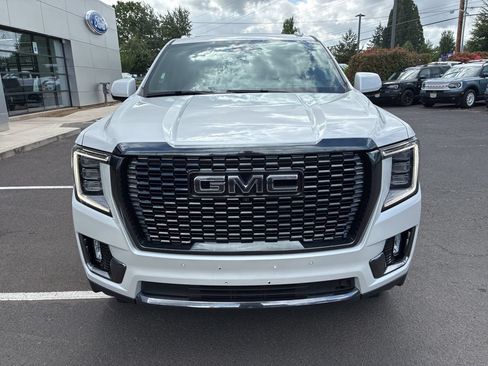 Used 2024 GMC Yukon XL Denali Ultimate AWD/4WD image 2
