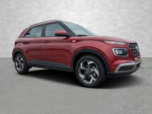 New 2025 Hyundai Venue Limited image 1