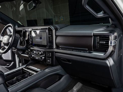 Used 2026 Ford F450 Platinum w/ FX4 Off-Road Package image 17