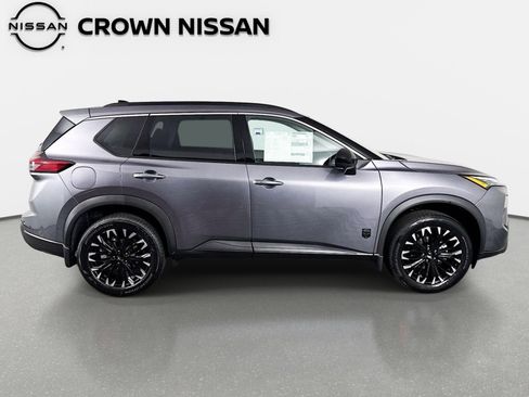 New 2026 Nissan Rogue SV FWD image 4