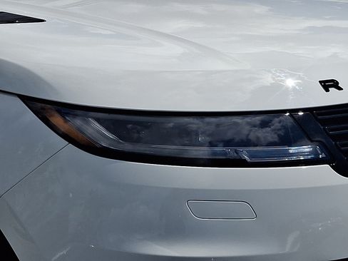Used 2023 Land Rover Range Rover Sport SE Dynamic AWD/4WD image 9