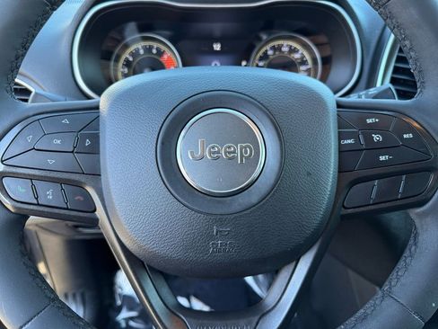 Used 2022 Jeep Cherokee Trailhawk w/ Sun, Sound & Nav Group image 21