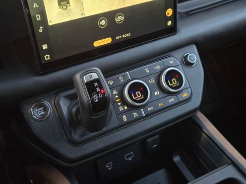 Used 2024 Land Rover Defender 110 X image 20