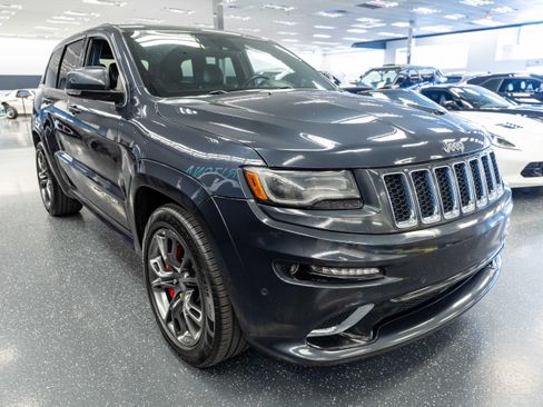 Used 2015 Jeep Grand Cherokee SRT w/ Trailer Tow Group IV AWD/4WD image 3