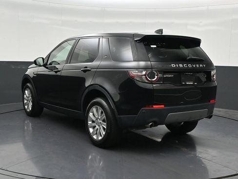 Used 2018 Land Rover Discovery Sport SE AWD/4WD image 3