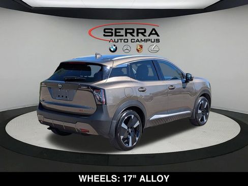 Used 2025 Nissan Kicks SR w/ SR Premium Package AWD/4WD image 14