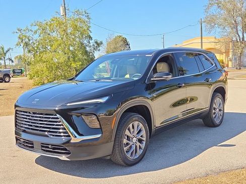 New 2026 Buick Enclave Preferred image 2