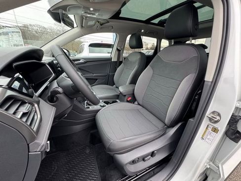 New 2026 Volkswagen Taos SE image 26