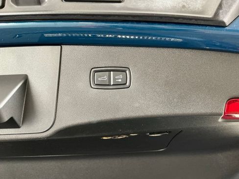 Used 2024 Porsche Cayenne Coupe AWD/4WD image 30