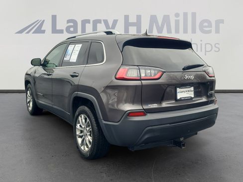 Used 2019 Jeep Cherokee Latitude Plus image 3