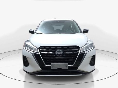 Used 2022 Nissan Kicks S FWD image 12