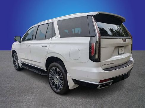 Used 2022 Cadillac Escalade Premium Luxury AWD/4WD image 3