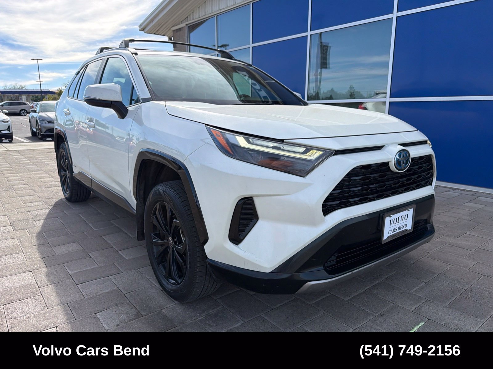 Used 2022 Toyota RAV4 SE w/ Convenience Package AWD/4WD image 2