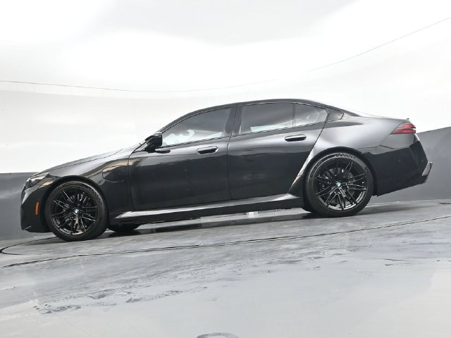 Used 2026 BMW M5 w/ Executive Package AWD/4WD image 39