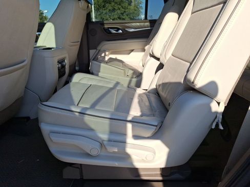 Used 2021 GMC Yukon Denali w/ Denali Premium Package image 31