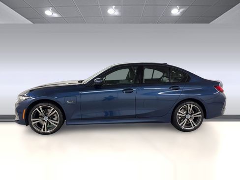 Used 2023 BMW 330e w/ Premium Package RWD image 2