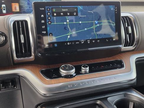 Certified 2025 Ford Expedition King Ranch AWD/4WD image 9