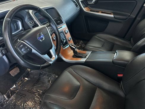 Used 2017 Volvo XC60 T5 Inscription w/ Preferred Option Package FWD image 13