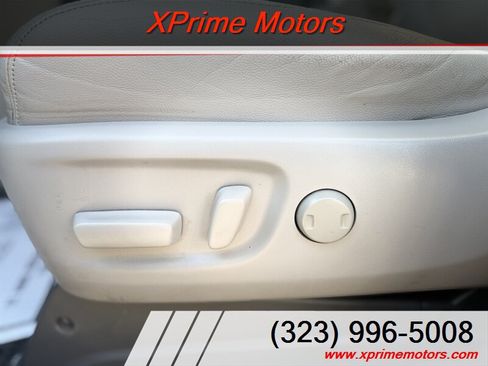 Used 2015 Toyota Sienna XLE w/ XLE Navigation Package FWD image 20