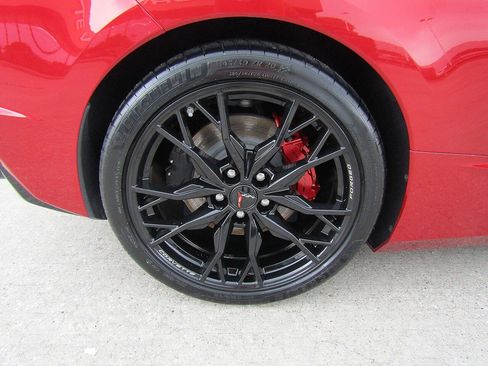 Used 2023 Chevrolet Corvette Stingray Premium Cpe w/ Z51 Performance Package RWD image 24