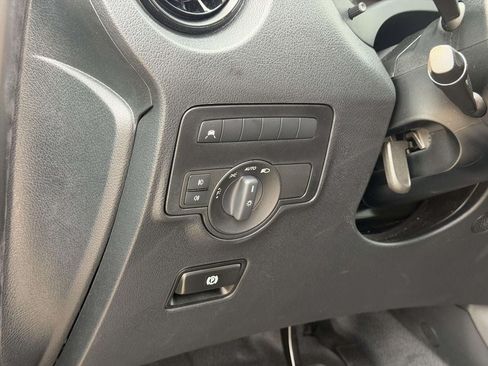 Used 2023 Mercedes-Benz Metris Passenger image 18