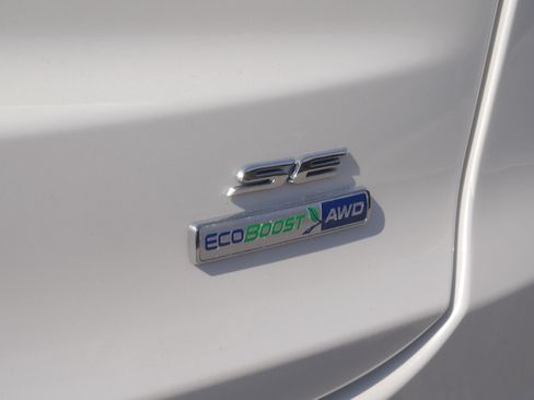 Used 2020 Ford Fusion SE AWD/4WD image 18