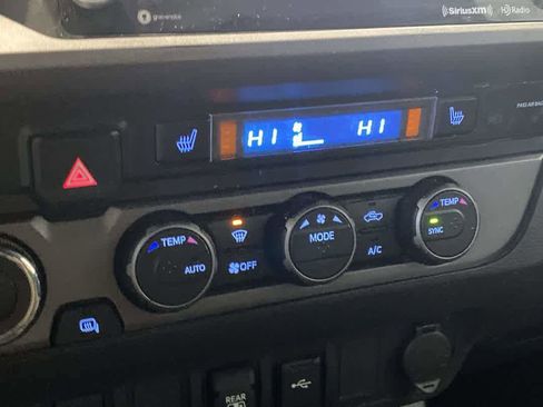 Used 2020 Toyota Tacoma TRD Sport image 18