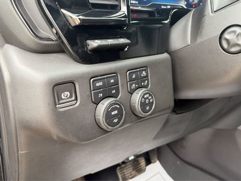 Used 2024 Chevrolet Silverado 1500 ZR2 w/ Technology Package AWD/4WD image 17